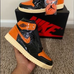 SOLD ‼️ Retro Jordan 1 Shattered Backboard 3.0